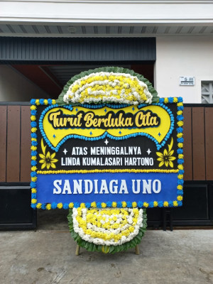 Papan Bunga Duka di Sasake